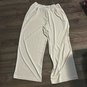 UNIQLO White Dress Pant